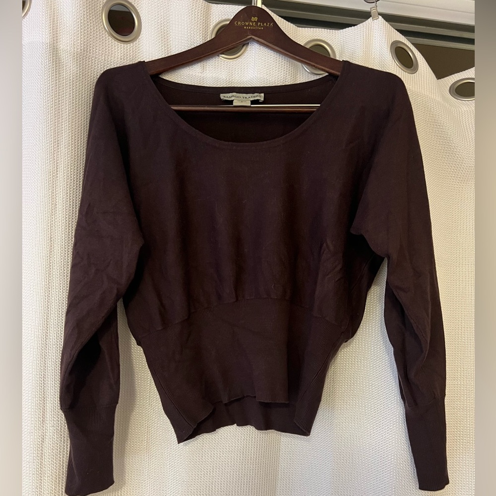 Brown Sweater🤎